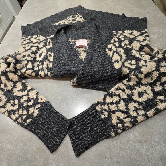 ROMEO & JULIET COUTURE Graphic Print Open Front Waterfall Cardigan Grey/Tan SML - Picture 7 of 11
